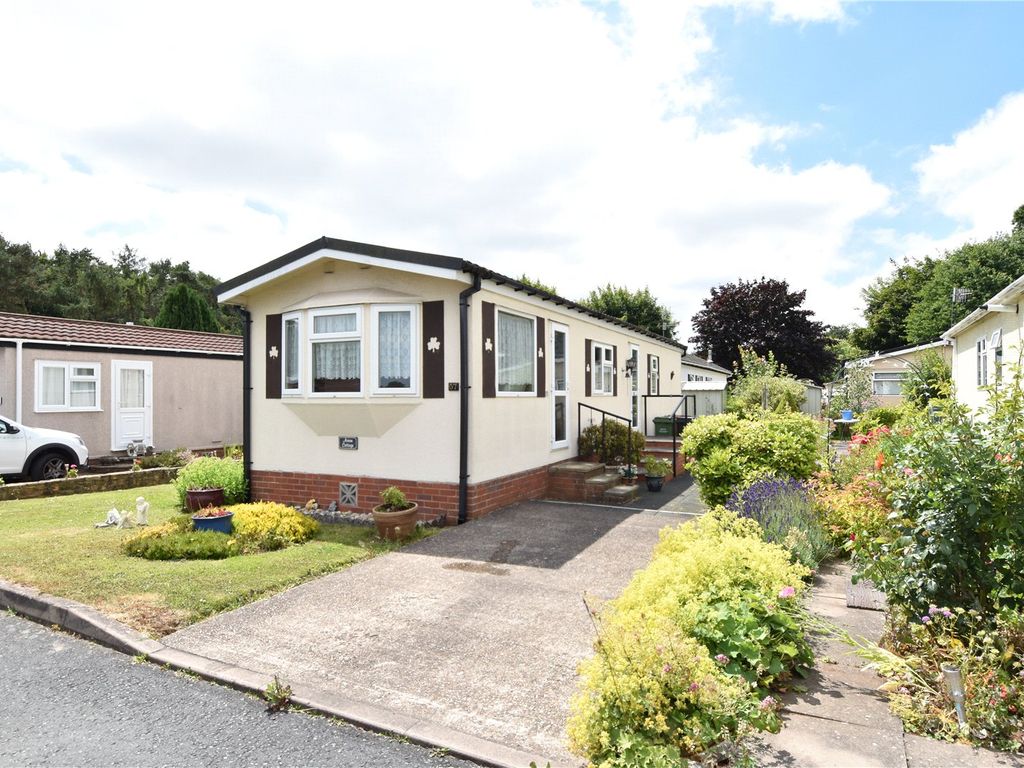 2 bed mobile/park home for sale in Doverdale Park Homes, Hampton Lovett