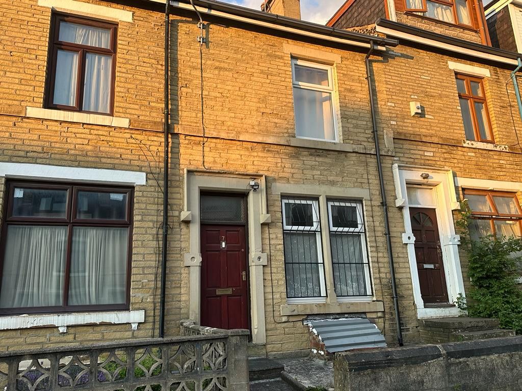 4 bed terraced house to rent in Grantham Place, Bradford BD7 Zoopla