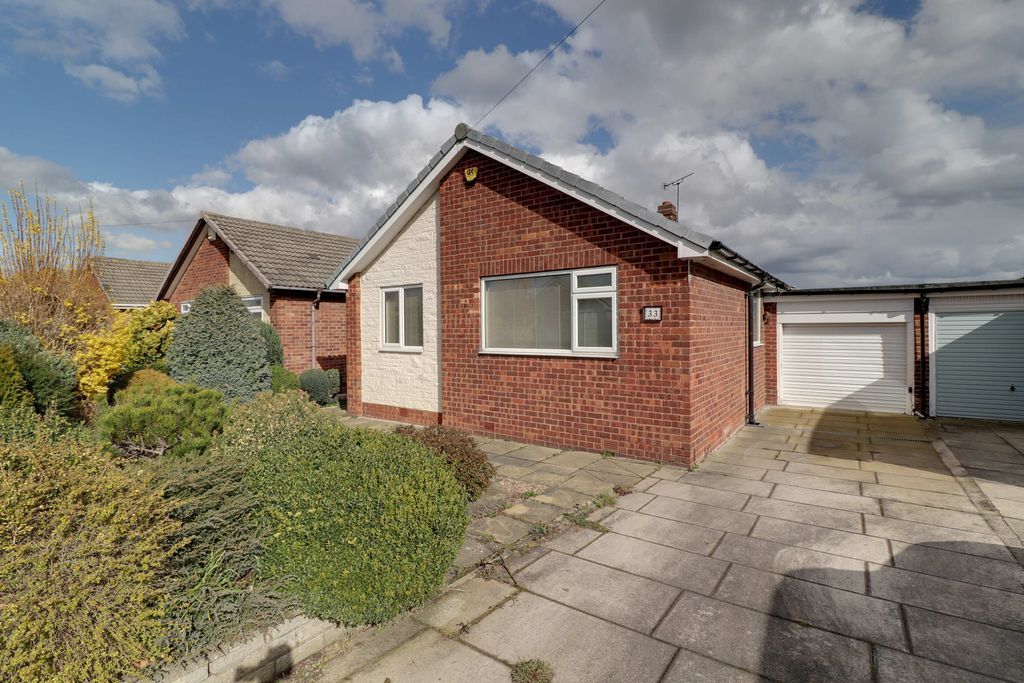 3 bed detached bungalow for sale in Templegate Crescent, Leeds LS15