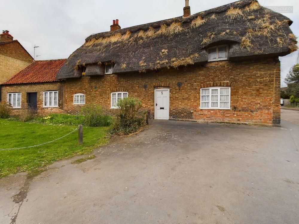 3 bed detached house for sale in Main Street, Yaxley, Peterborough PE7