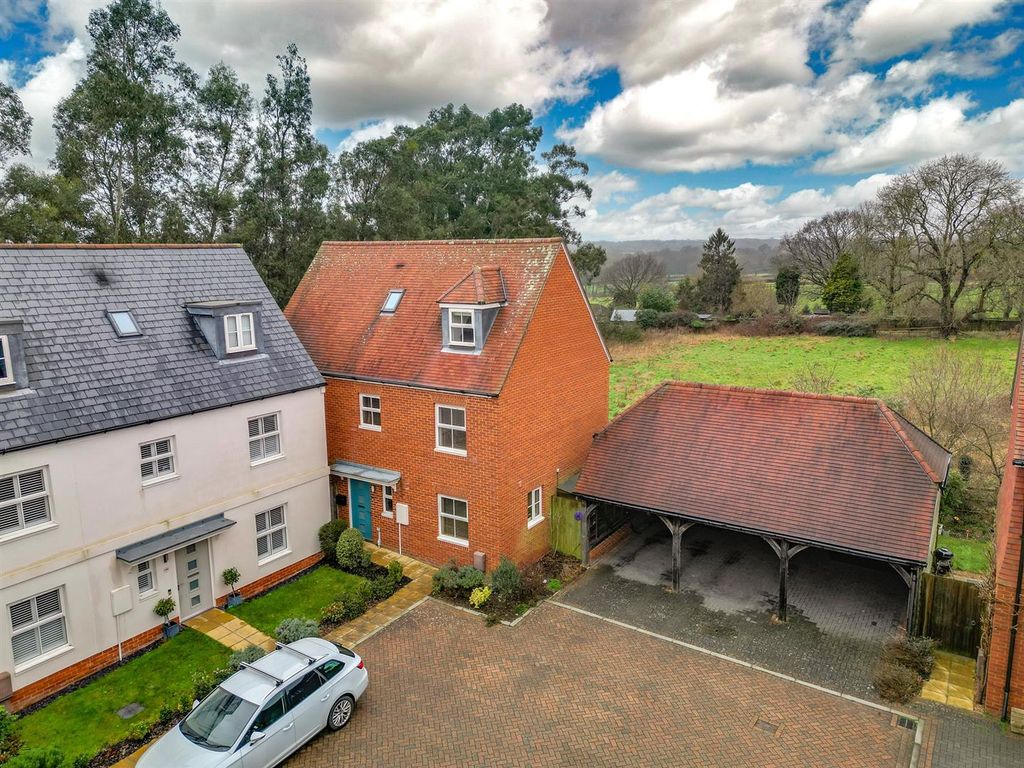 4 bed detached house for sale in Samuel Mortimer Close, Catisfield