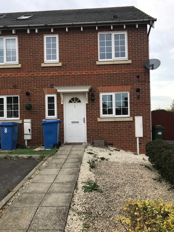 2 bed end terrace house to rent in Fennel Close, Minster On Sea