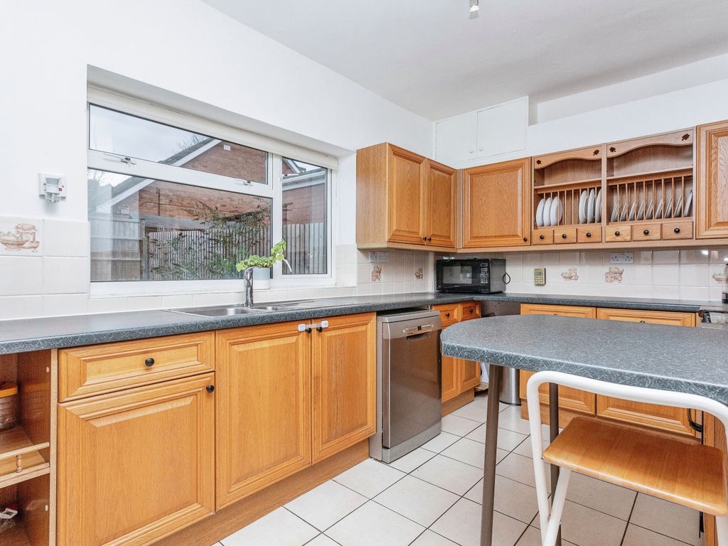 4 bed detached house for sale in Corrigan Close, Bletchley, Milton Keynes, Buckinghamshire MK3