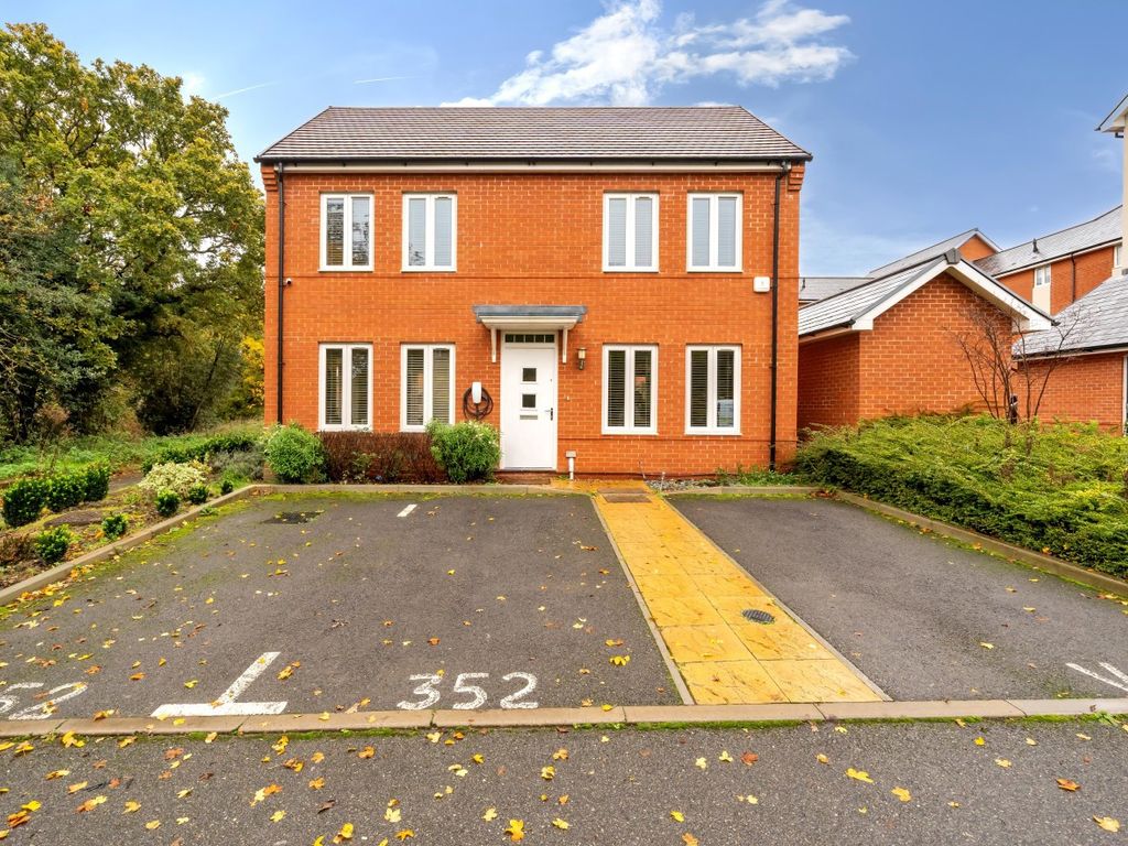 3 bed detached house for sale in William Heelas Way, Wokingham