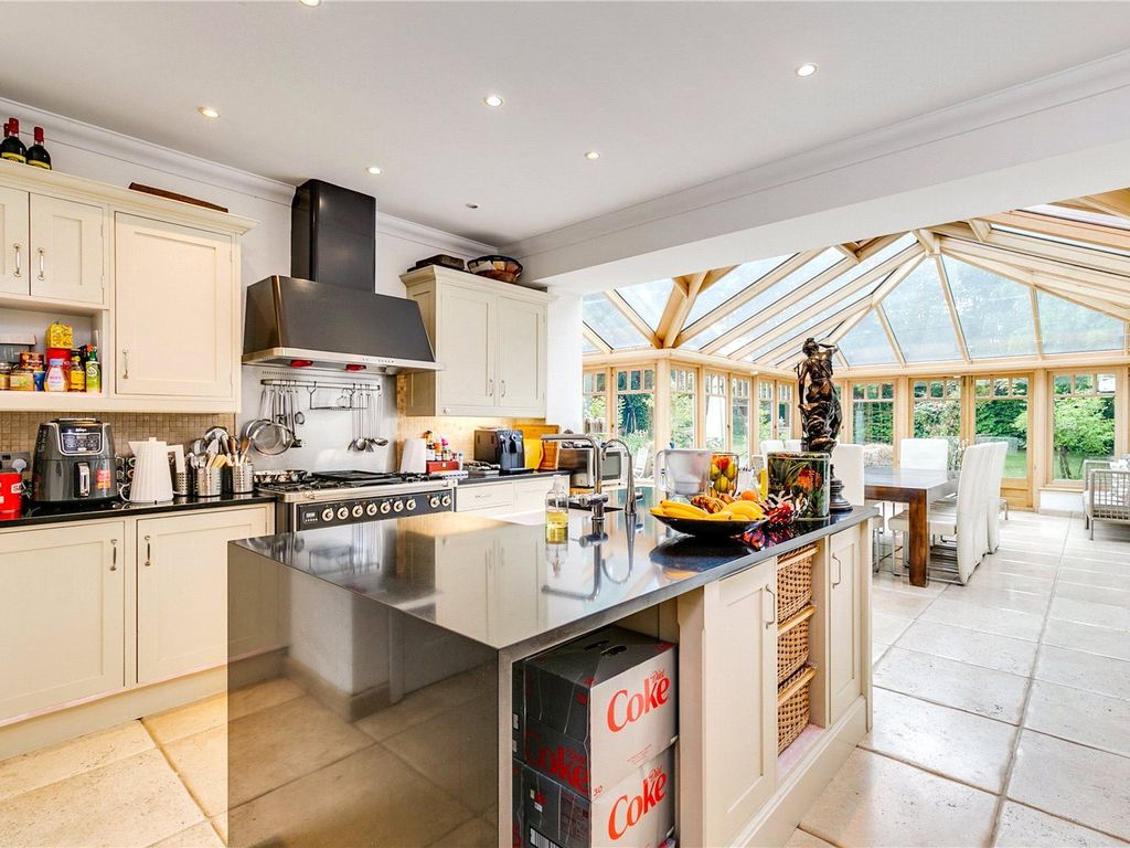 8 bed detached house to rent in Woodstock Road, Golders Green NW11 Zoopla