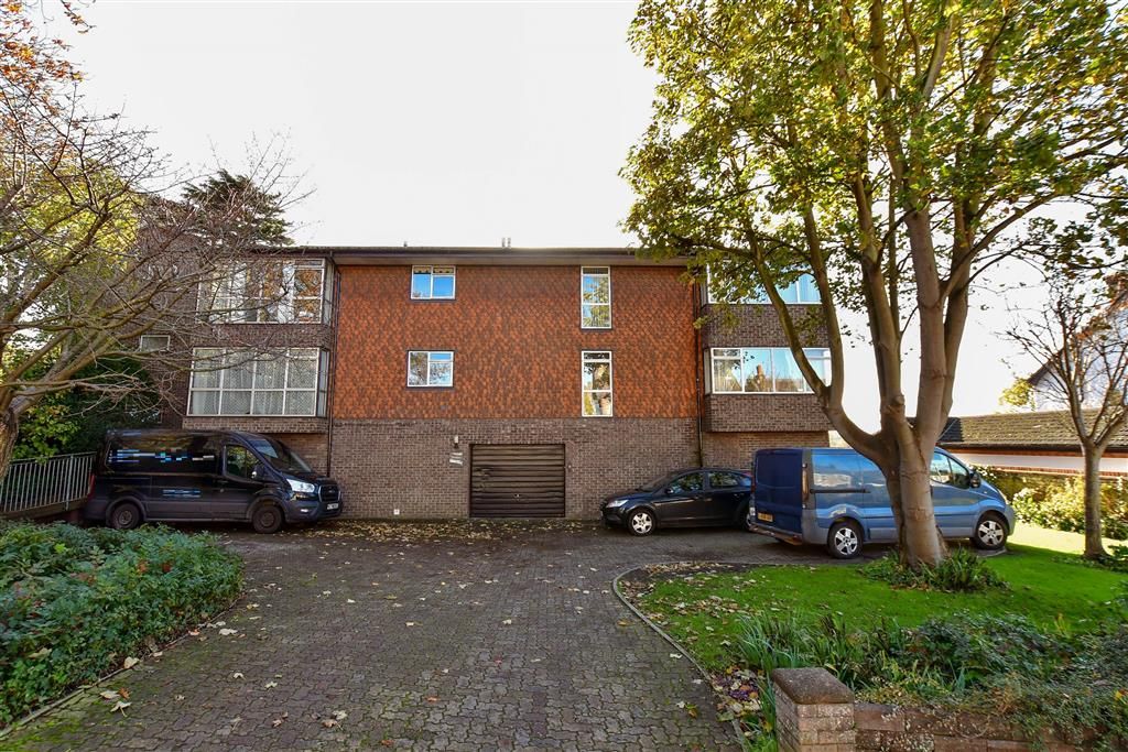 2 bed flat for sale in Portland Road, Gravesend, Kent DA12, £230,000