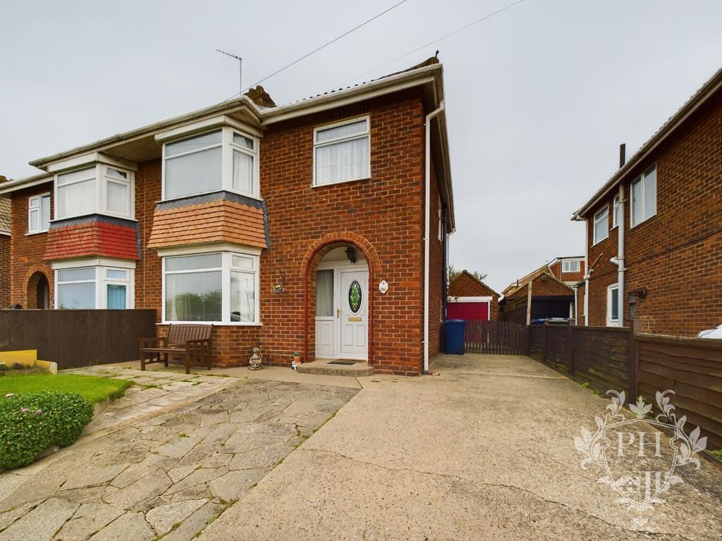 3 bed semidetached house for sale in Scanbeck Drive, MarskeByTheSea, Redcar TS11, £185,000