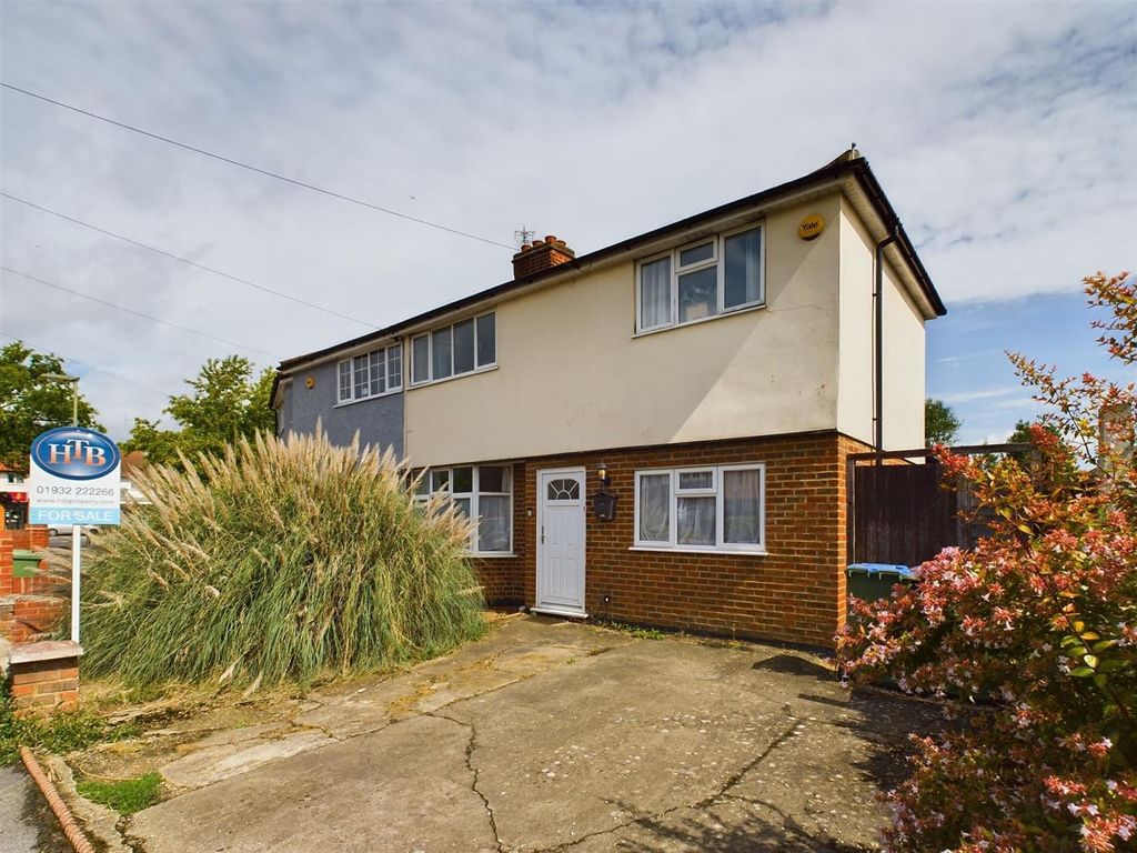 3 bed semidetached house for sale in Thrupps Lane, Hersham, WaltonOn
