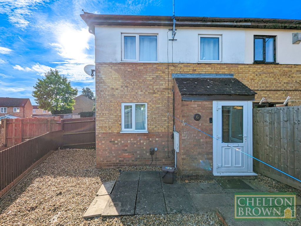 2 bed semidetached house to rent in Winnington Close, Rectory Farm, Northampton NN3, £925 pcm