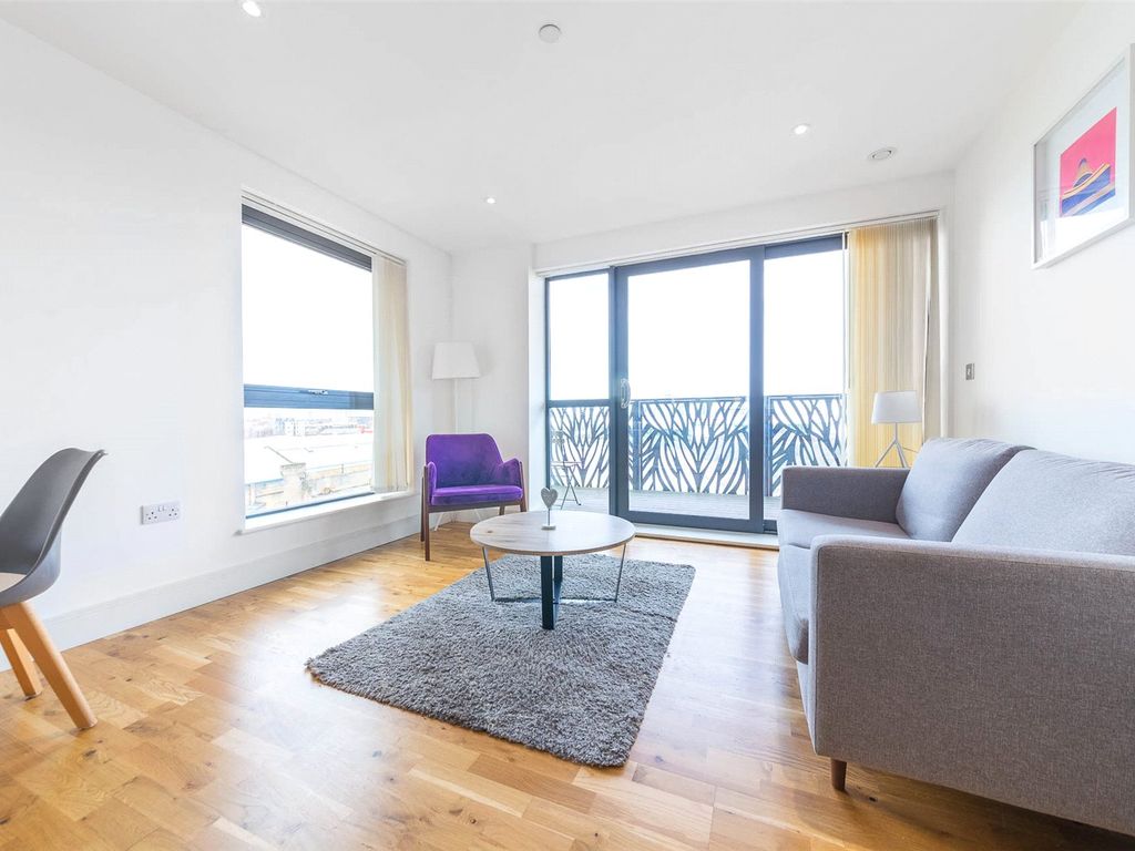 2 bed flat to rent in Cityview Point, 139 Leven Road, London E14 Zoopla