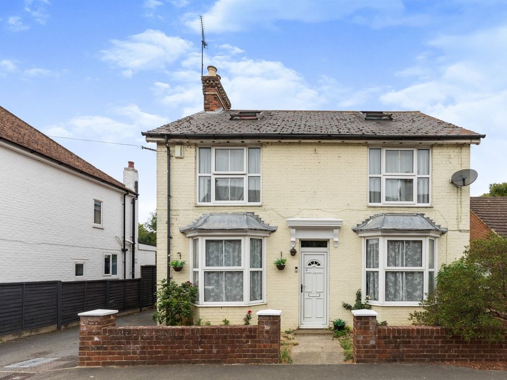 5 bed detached house for sale in Dering Road, Ashford TN24 Zoopla