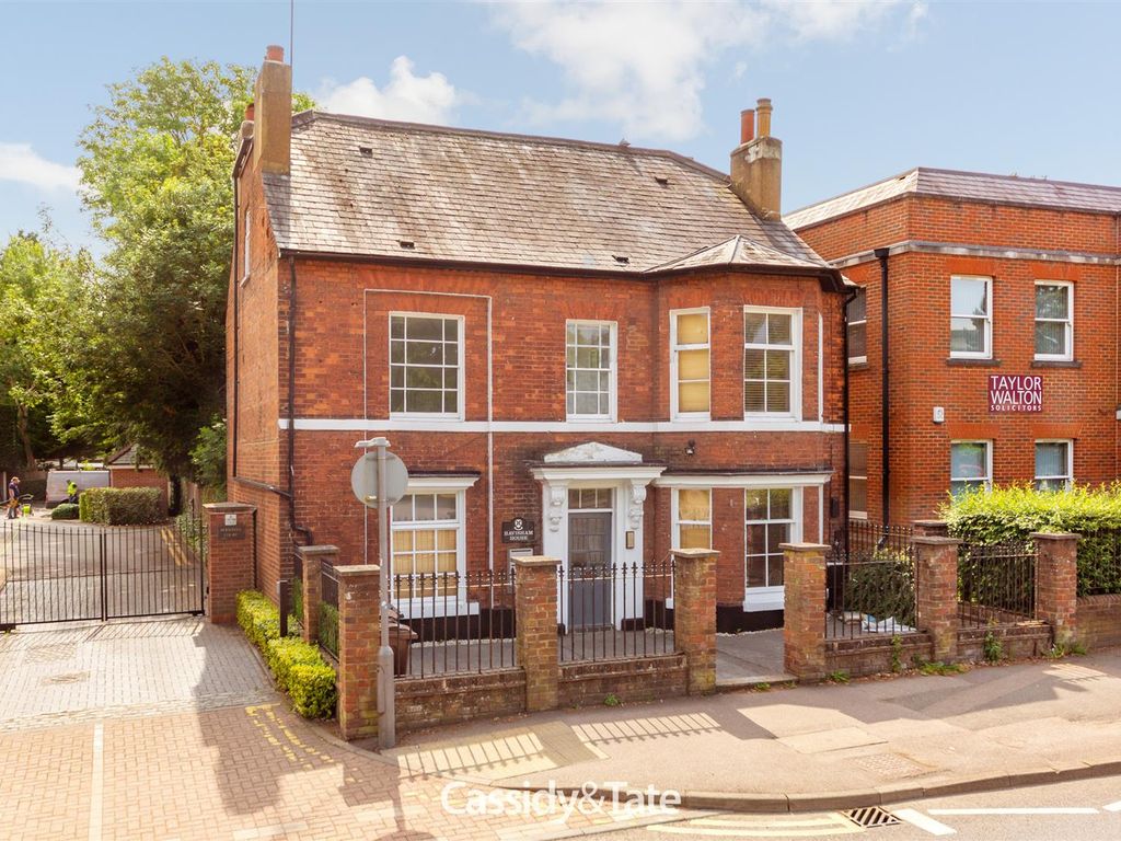 1 bed flat to rent in 105 Holywell Hill, St. Albans, Hertfordshire AL1