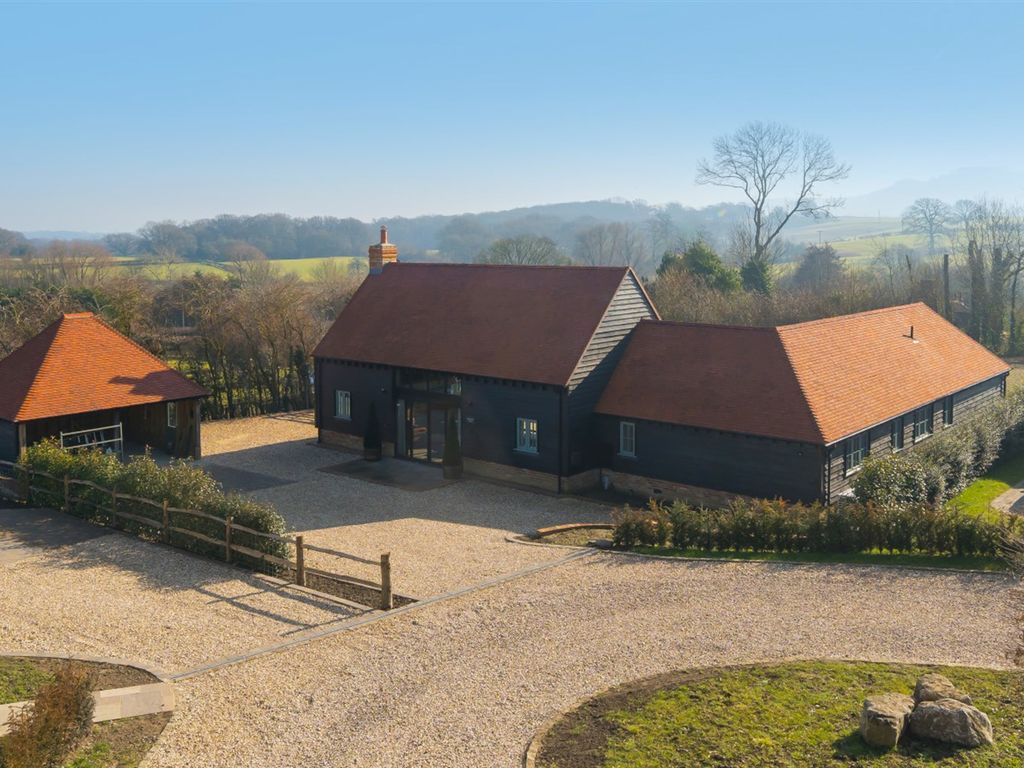 3 bed barn conversion to rent in Oakwood Barn, Lodge Farm, Malthouse