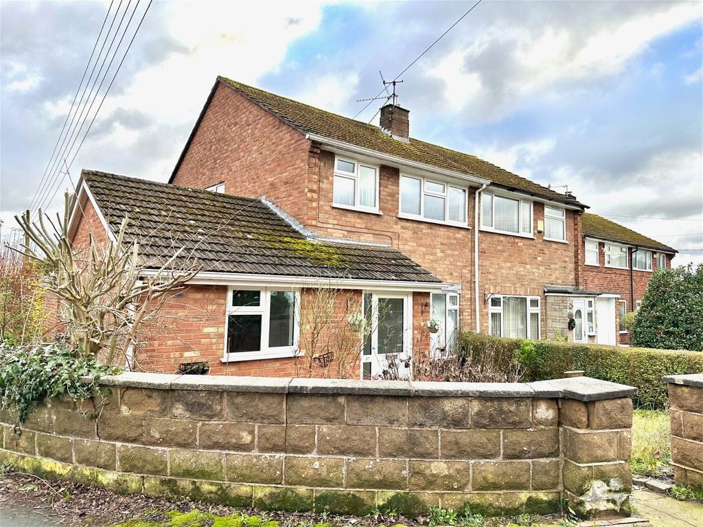 3 bed semidetached house for sale in Malvern Crescent, Little Dawley