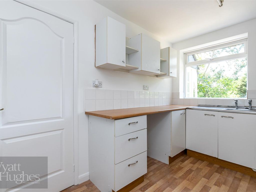 2 bed flat for sale in Elphinstone Road, Hastings TN34 Zoopla