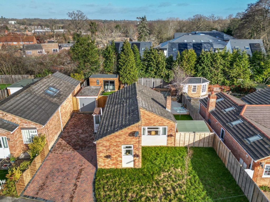 2 bed bungalow for sale in Broomsquires Road, Bagshot, Surrey GU19, £