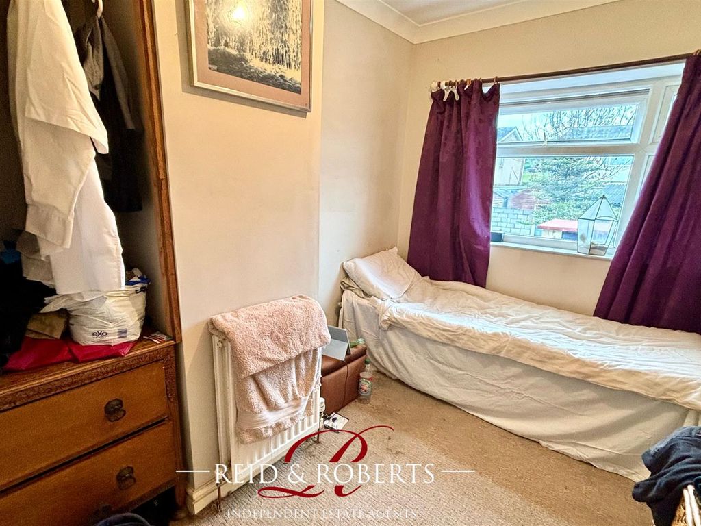 Property for sale in Clwyd Avenue, Greenfield, Holywell CH8, £130,000