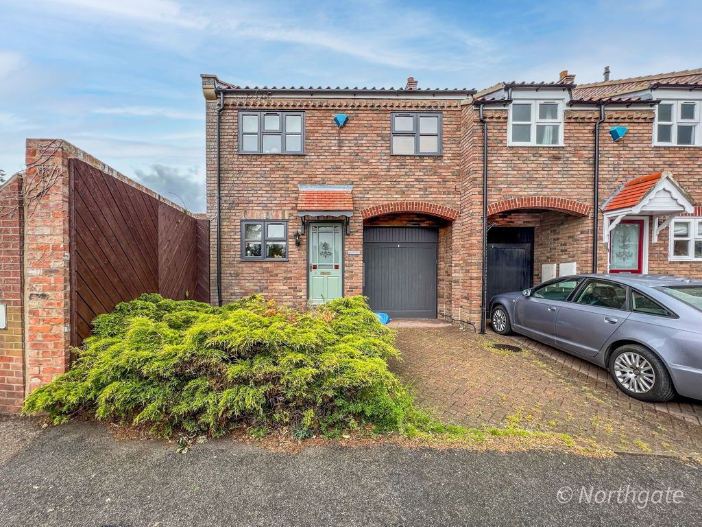 4 bed end terrace house for sale in High Street, Wolviston TS22, £
