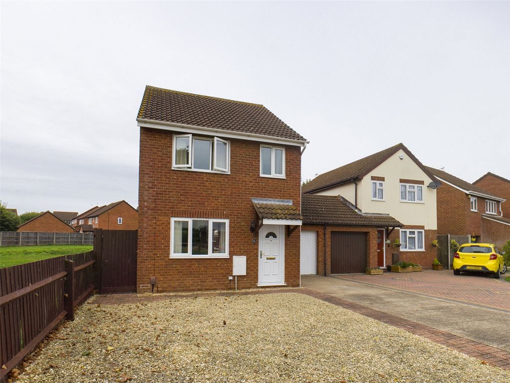 3 bed linkdetached house for sale in Greyhound Gardens, Longlevens