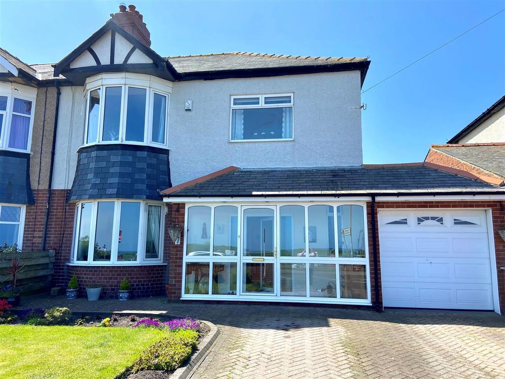 4 bed semidetached house for sale in Marine View, Seaton Sluice
