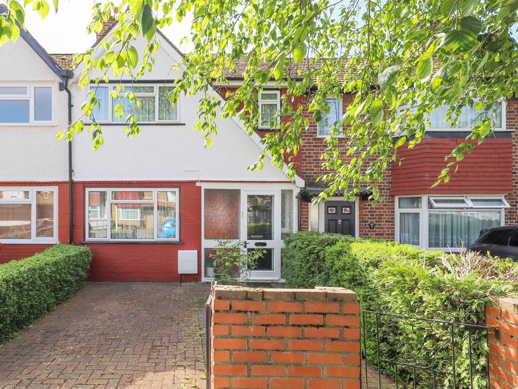 3 bed terraced house for sale in Bedford Road, Ruislip HA4, £465,000