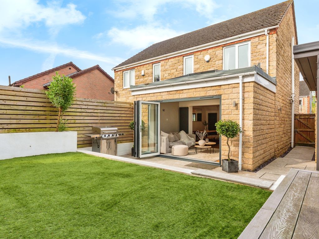 3 bed semidetached house for sale in Cropton Road, Royston, Barnsley