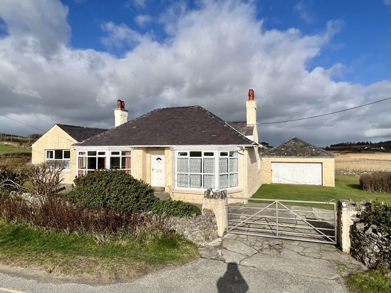 4 bed detached bungalow for sale in Rhoscolyn, Holyhead LL65 Zoopla