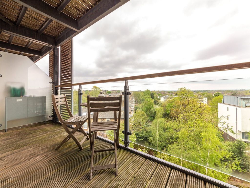 Streatham Place, London SW2  