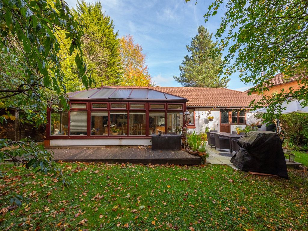 3 bed bungalow for sale in Camberley, Surrey GU15 Zoopla