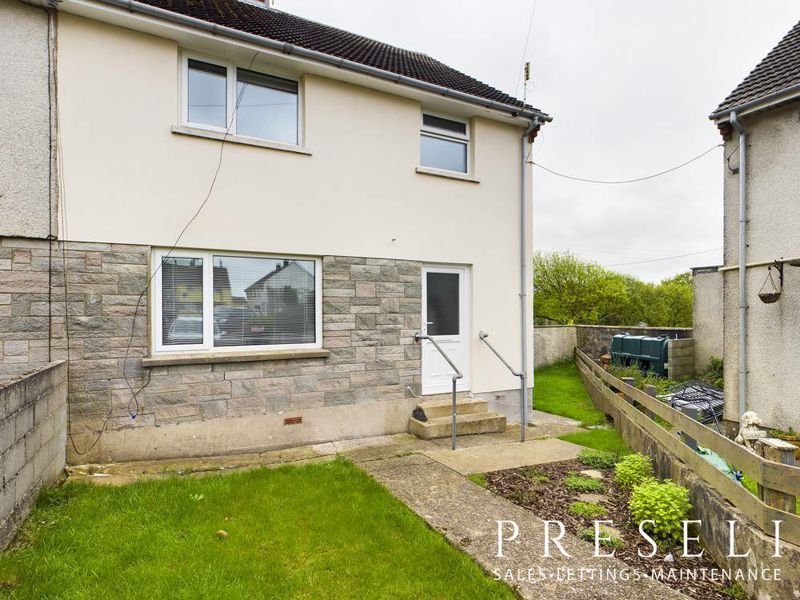 3 bed semidetached house to rent in Wesley Place, Trecwn