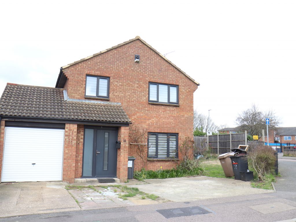 4 bed detached house to rent in Blaydon Road, Luton LU2, £1,800 pcm