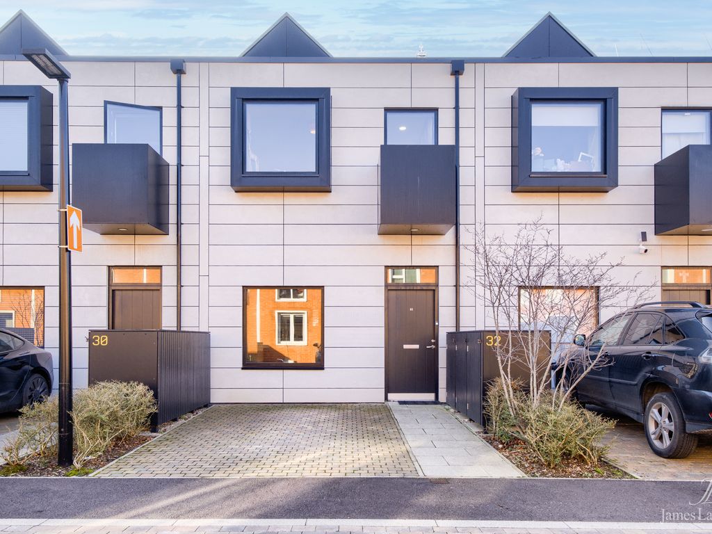 Port Loop, South Loop Park, Edgbaston B16  