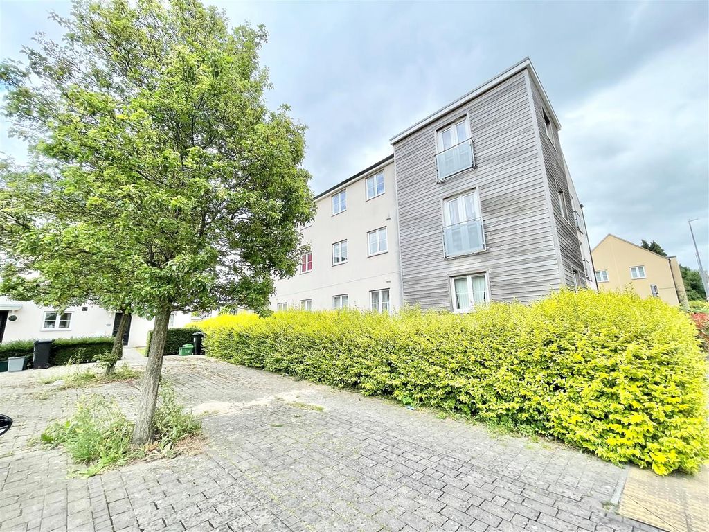 2 bed flat to rent in College Way, Filton, Bristol BS34 Zoopla