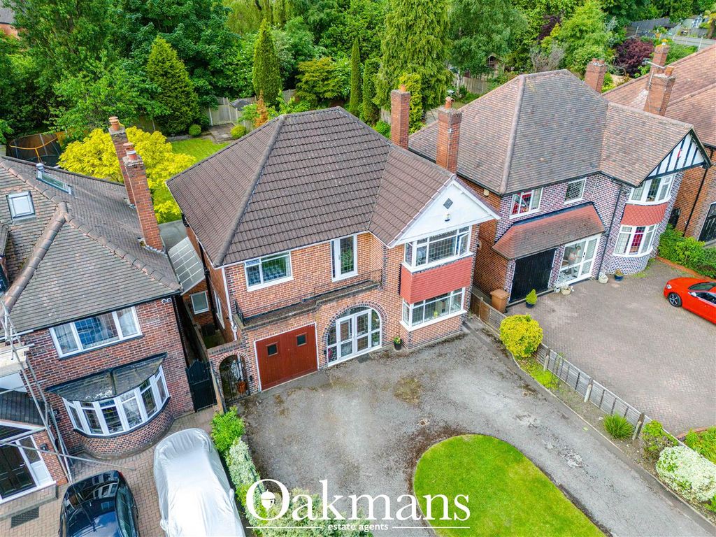 4 bed detached house for sale in Birmingham Road, Walsall WS1, £560,000