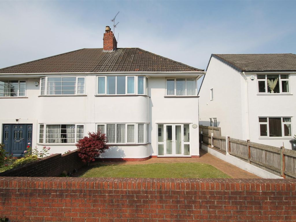 3 bed semidetached house for sale in Cleeve Wood Road, Downend