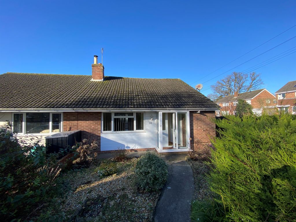 3 bed semidetached bungalow for sale in Carisbrooke Gardens, Yeovil BA20, £285,000 Zoopla