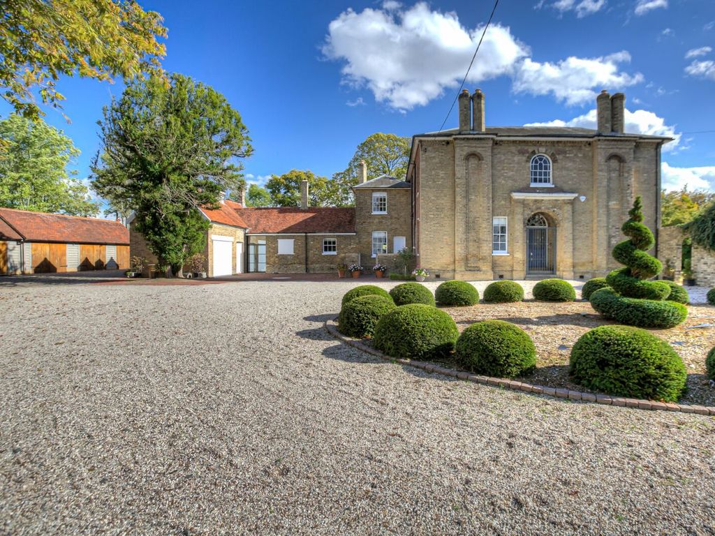 7 bed detached house for sale in Chelmsford Road, Margaret Roding