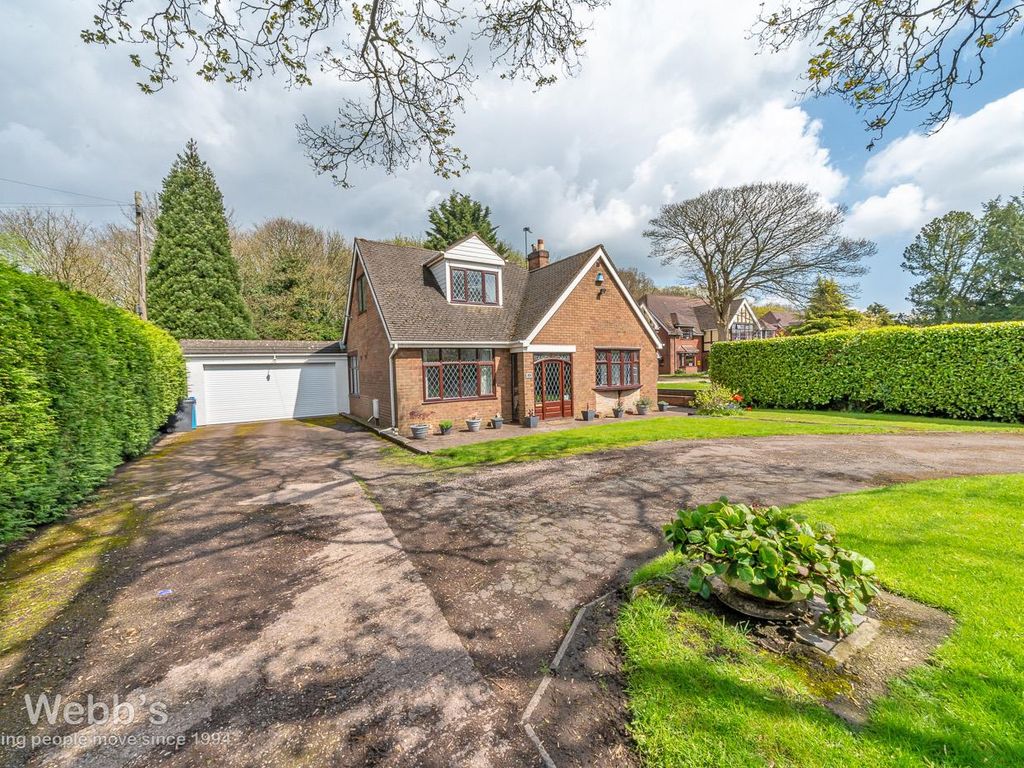 4 bed detached house for sale in Broad Lane, Essington, Wolverhampton