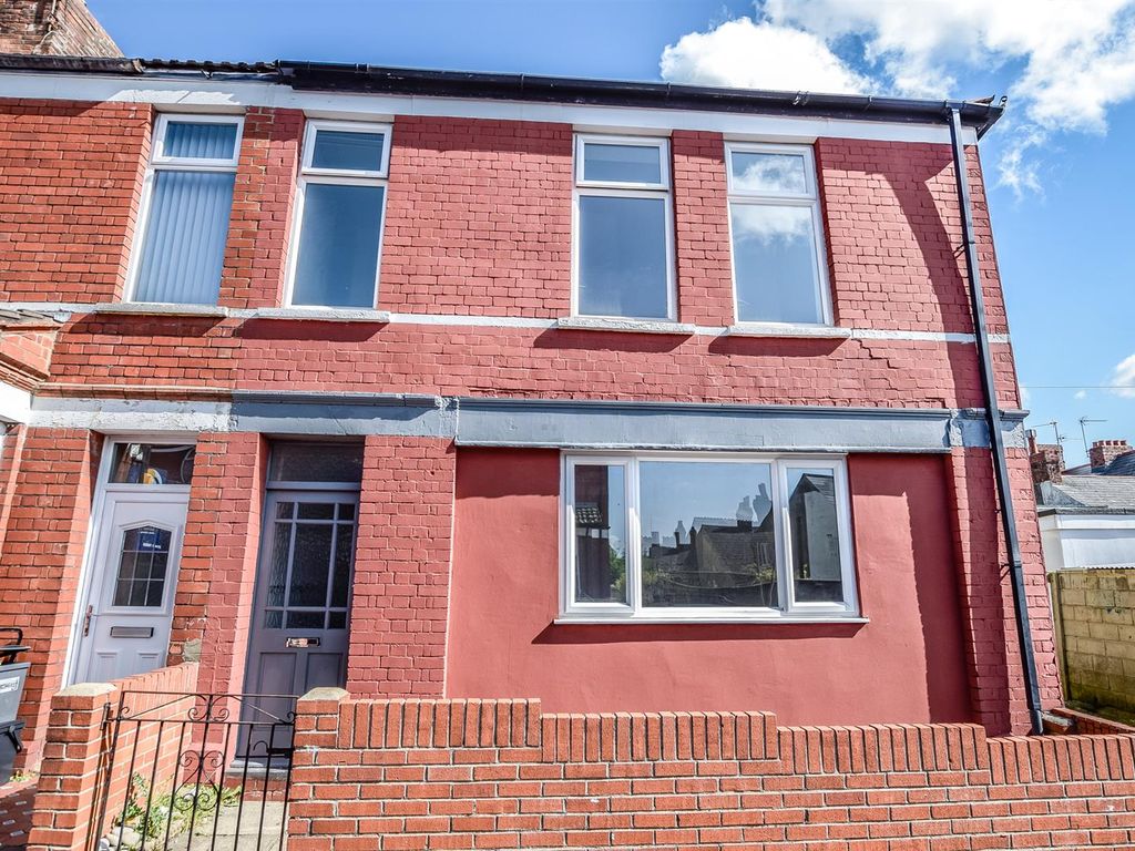 4 bed end terrace house for sale in Castle Street, Barry CF62 Zoopla