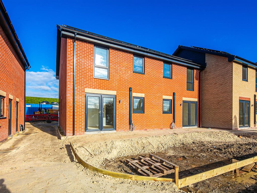 New home, 3 bed terraced house for sale in Top Field View, Off