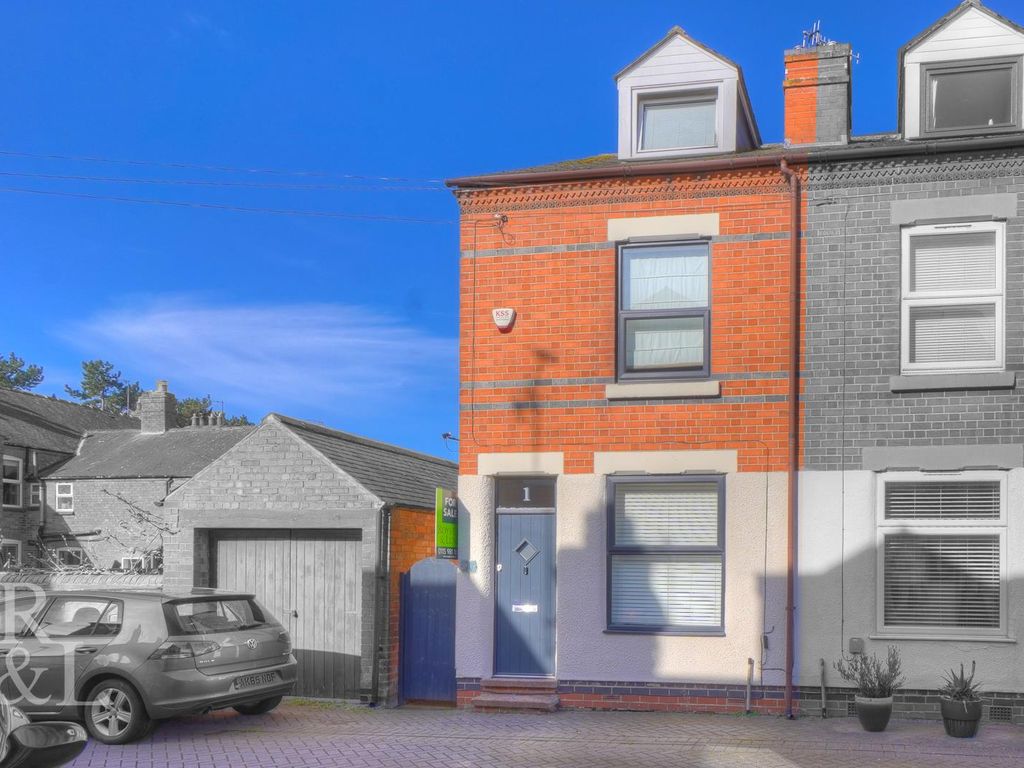 3 bed semidetached house for sale in Clifton Avenue, Ruddington