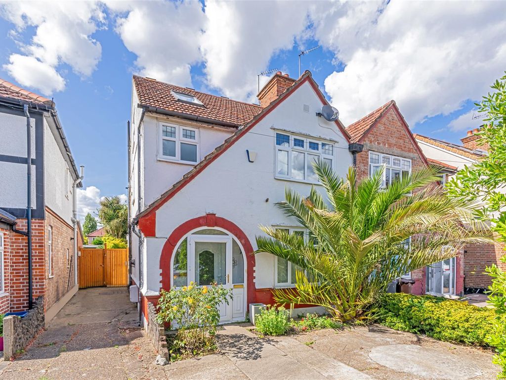 4 bed semidetached house for sale in Woodland Gardens, Isleworth TW7