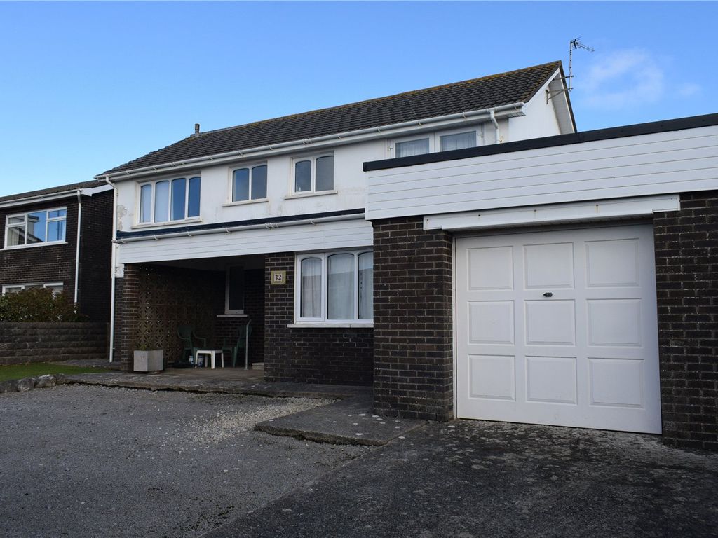 4 bed country house for sale in Rest Bay Close, Rest Bay, Porthcawl