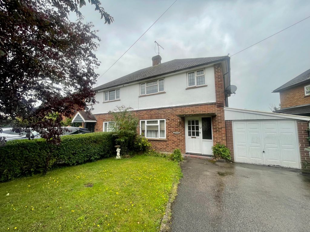 3 bed property to rent in Grange Farm Road, Ash, Aldershot GU12 Zoopla