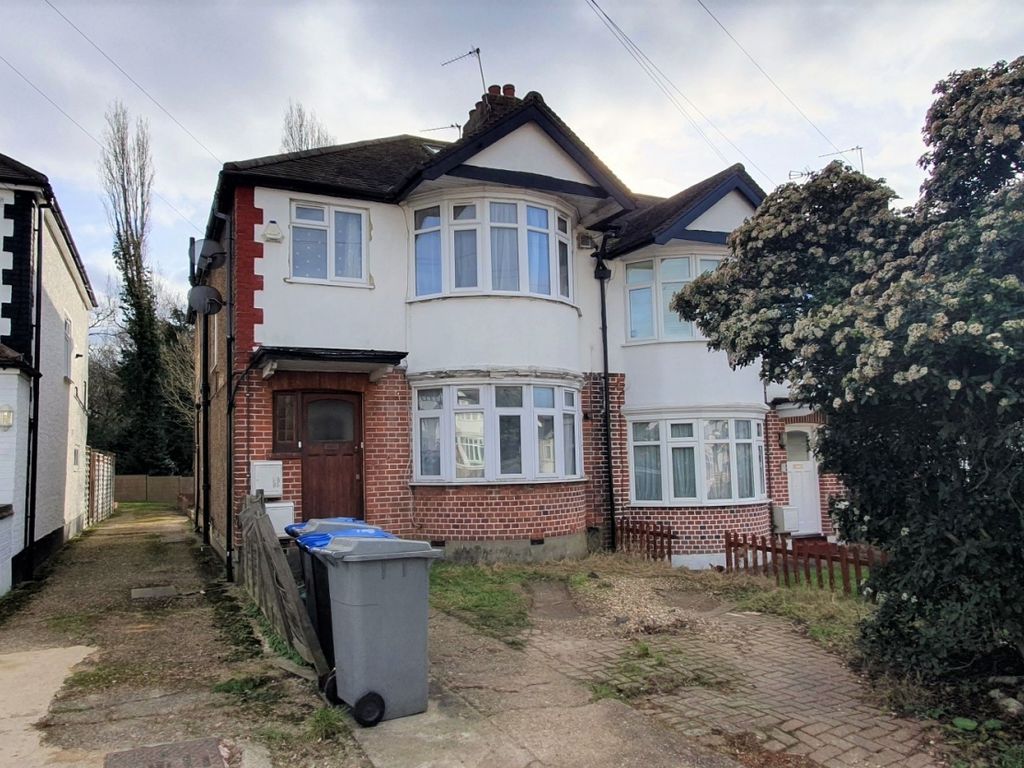 2 bed flat for sale in Doreen Avenue, London NW9, £319,950 Zoopla