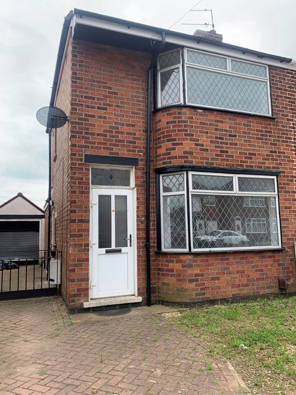 3 bed semidetached house to rent in Roseway, Belgrave, Leicester LE4