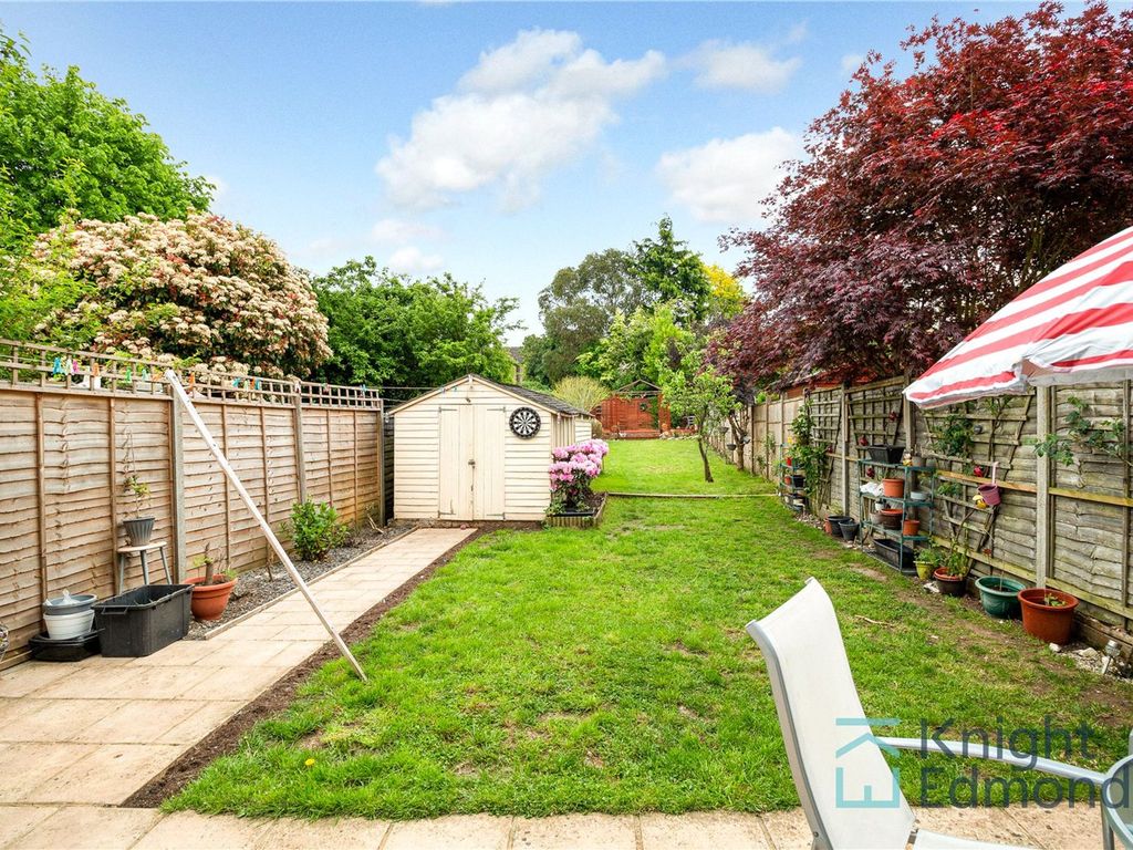 3 bed semidetached house for sale in College Road, Maidstone ME15, £