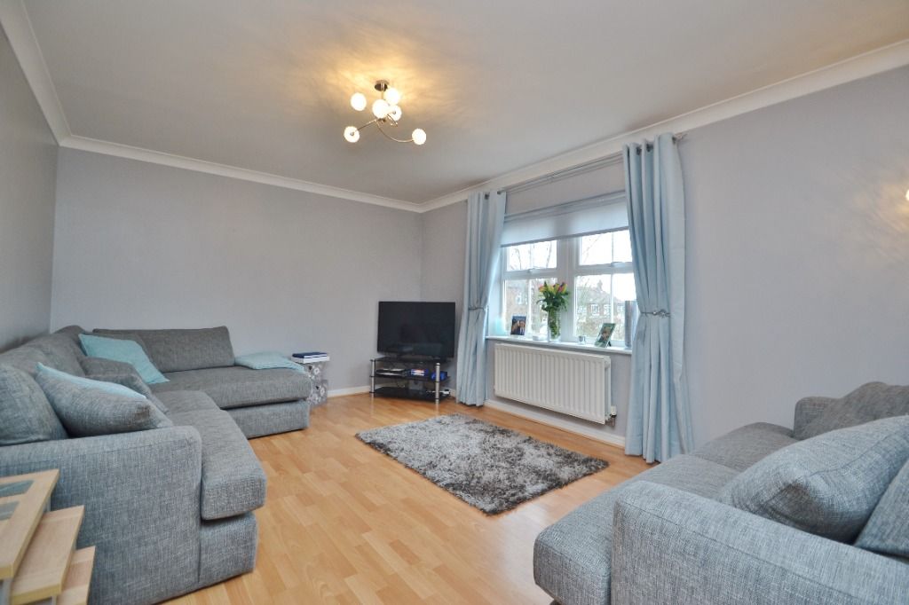 2 bed flat to rent in Charnley Drive, Chapel Allerton, Leeds LS7 Zoopla