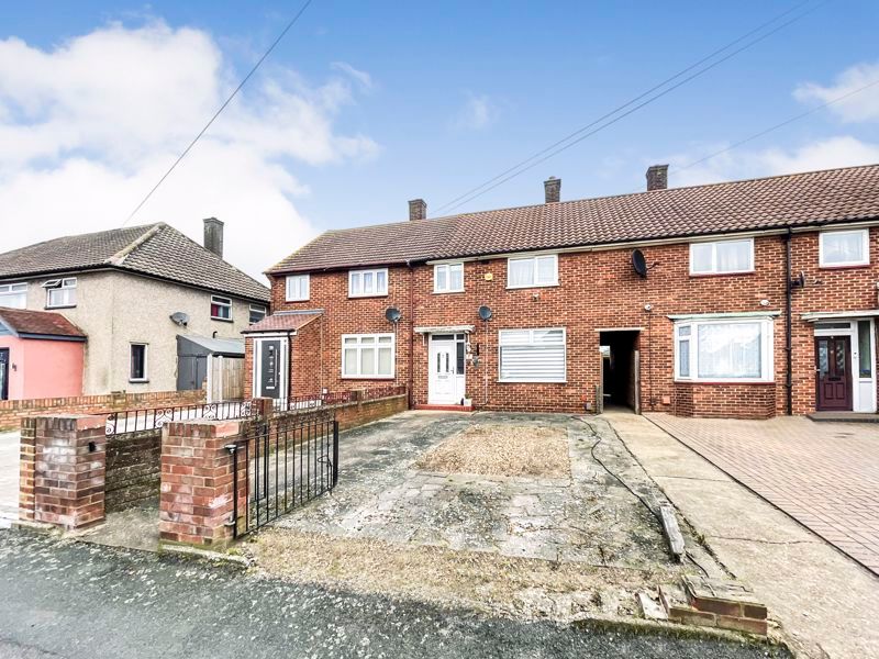 2 bed terraced house for sale in Cawdor Avenue, South Ockendon RM15