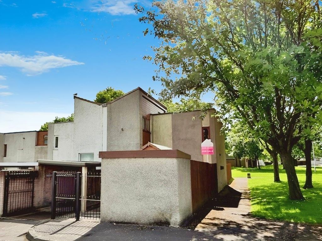 3 bed end terrace house for sale in Colliston Avenue, Glenrothes KY7, £